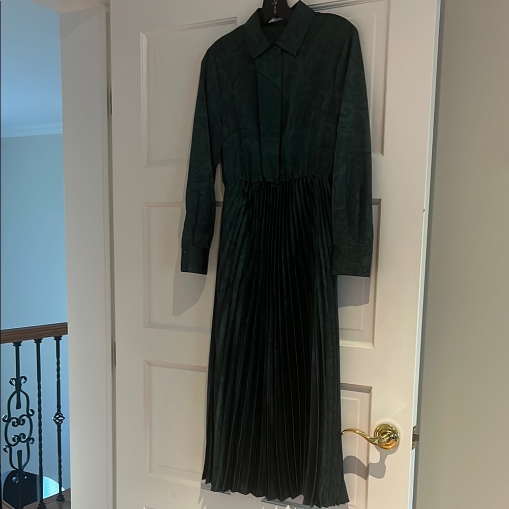 Elegant Green Midi Pleated Dress